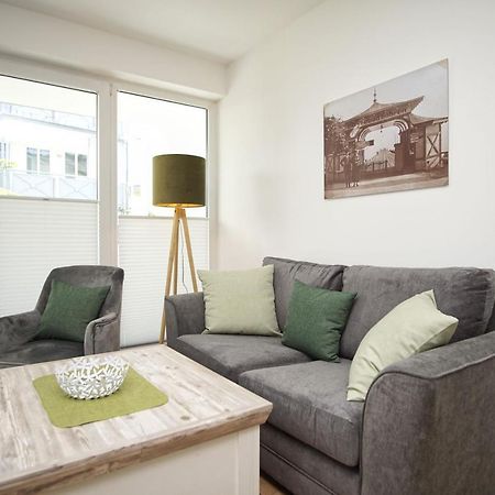 Terrasse, Gratis Nutzung Vom Ahoi Erlebnisbad Und Sauna In Sellin - Villa Karola Fewo 02 Goehren  Εξωτερικό φωτογραφία