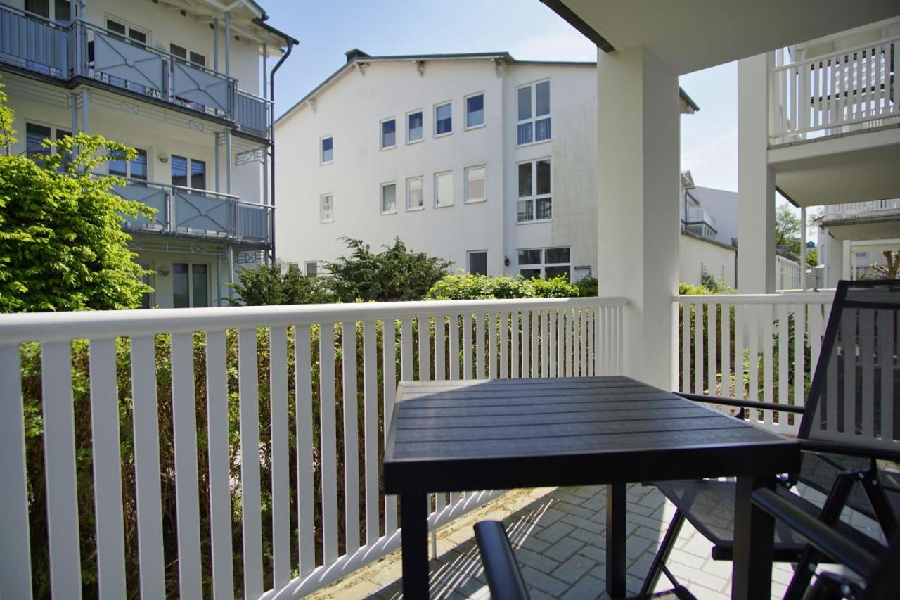 Terrasse, Gratis Nutzung Vom Ahoi Erlebnisbad Und Sauna In Sellin - Villa Karola Fewo 02 Goehren  Εξωτερικό φωτογραφία