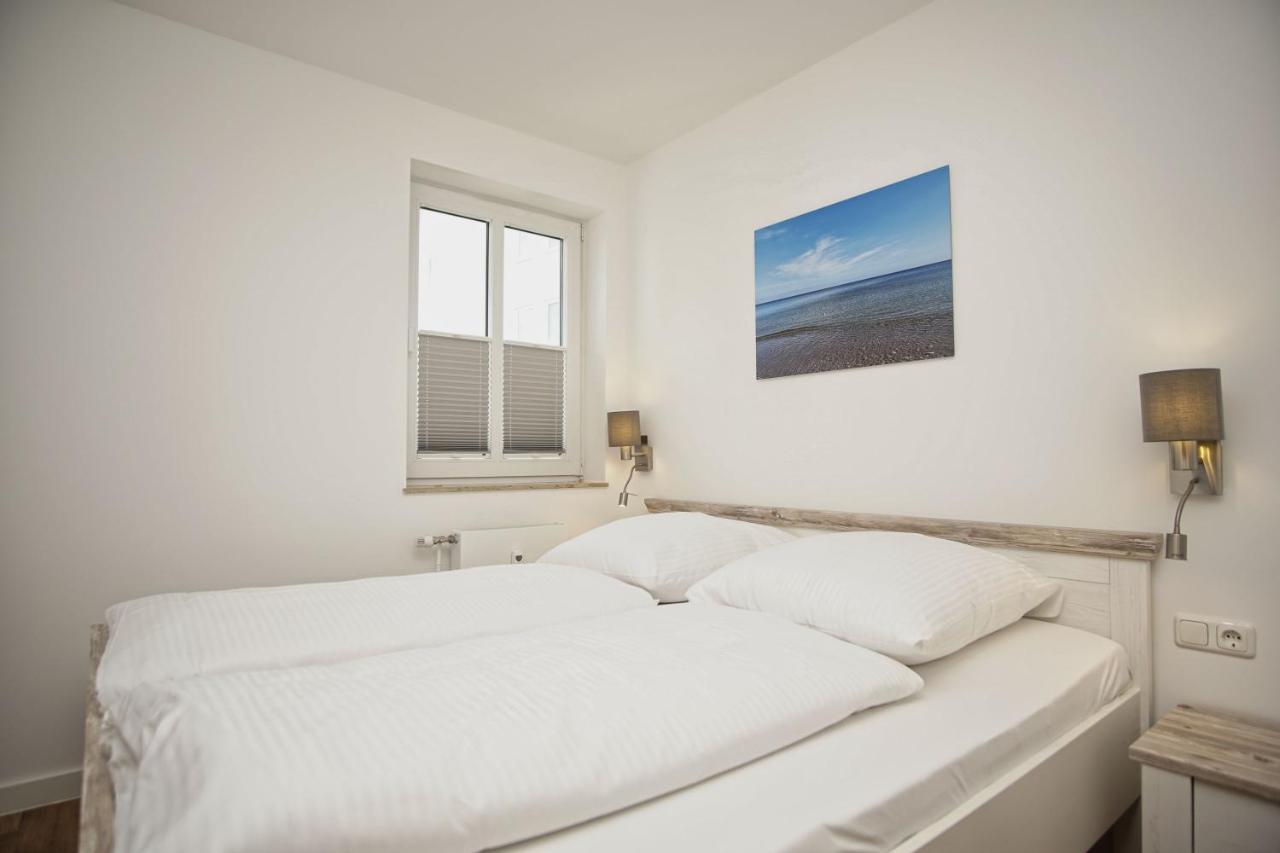 Terrasse, Gratis Nutzung Vom Ahoi Erlebnisbad Und Sauna In Sellin - Villa Karola Fewo 02 Goehren  Εξωτερικό φωτογραφία